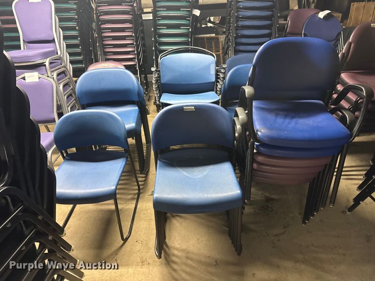 image for item ET4421 Approximately 170 chairs