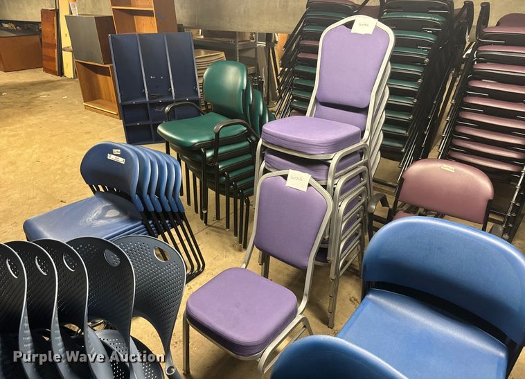 image for item ET4421 Approximately 170 chairs