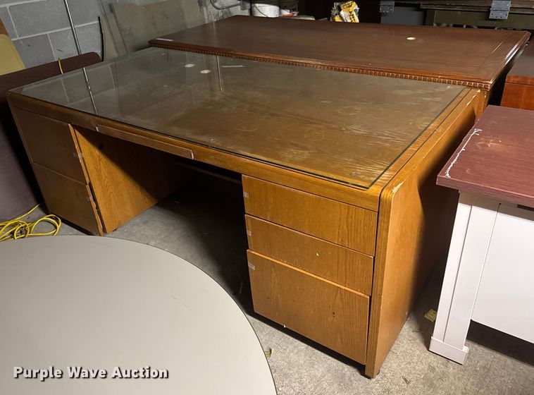 image for item ET4422 Office furniture