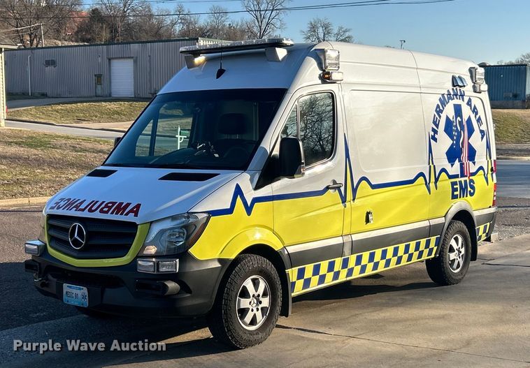 image for item ET6899 2017 Mercedes-Benz Sprinter 2500 ambulance