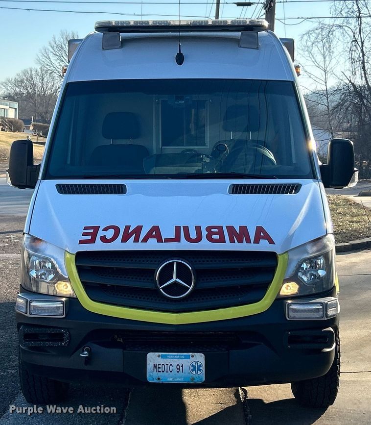 image for item ET6899 2017 Mercedes-Benz Sprinter 2500 ambulance