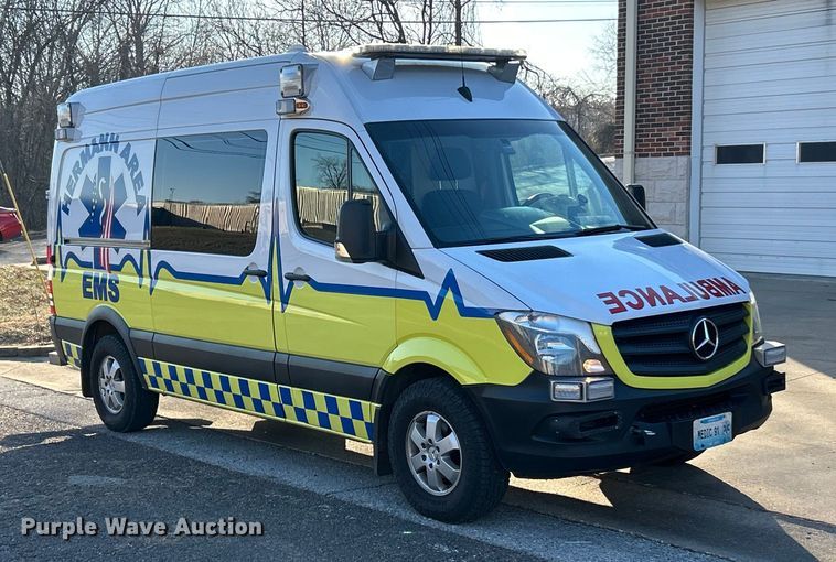image for item ET6899 2017 Mercedes-Benz Sprinter 2500 ambulance