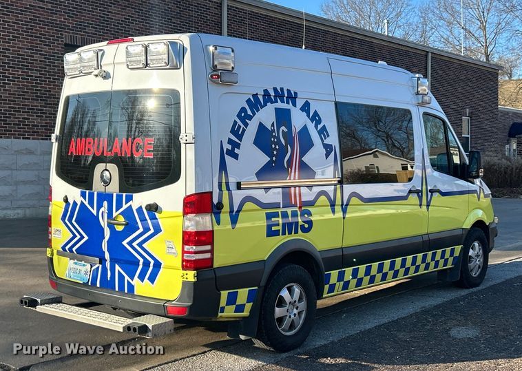 image for item ET6899 2017 Mercedes-Benz Sprinter 2500 ambulance