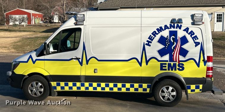 image for item ET6899 2017 Mercedes-Benz Sprinter 2500 ambulance