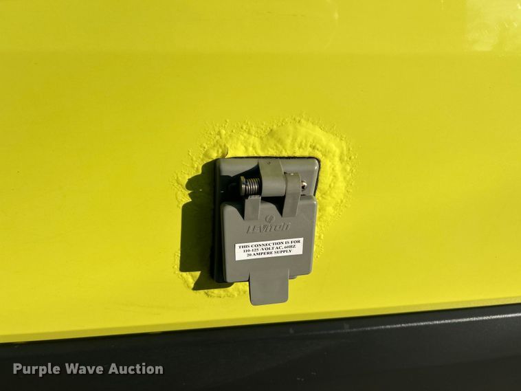 image for item ET6899 2017 Mercedes-Benz Sprinter 2500 ambulance