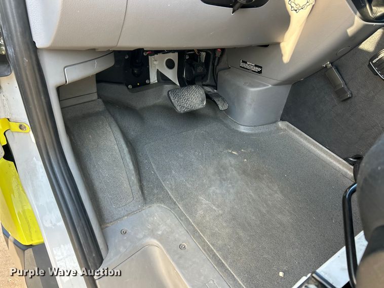 image for item ET6899 2017 Mercedes-Benz Sprinter 2500 ambulance