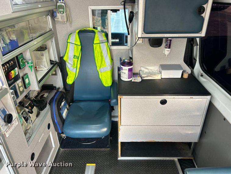 image for item ET6899 2017 Mercedes-Benz Sprinter 2500 ambulance