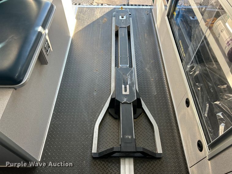 image for item ET6899 2017 Mercedes-Benz Sprinter 2500 ambulance