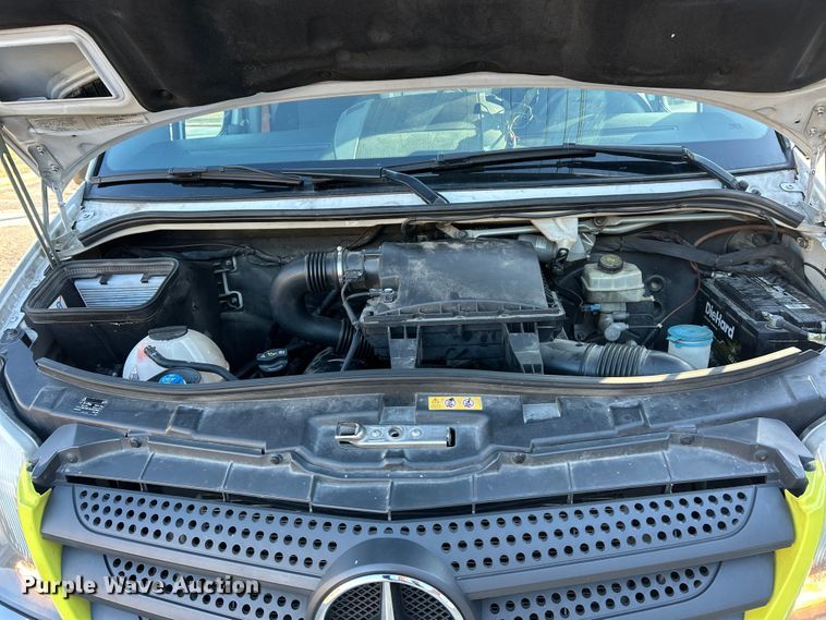 image for item ET6899 2017 Mercedes-Benz Sprinter 2500 ambulance