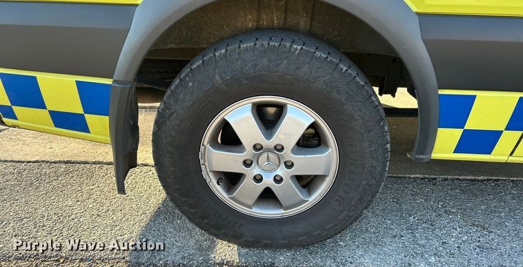 image for item ET6899 2017 Mercedes-Benz Sprinter 2500 ambulance