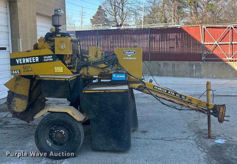 image for item ET6900 Vermeer 665 stump grinder