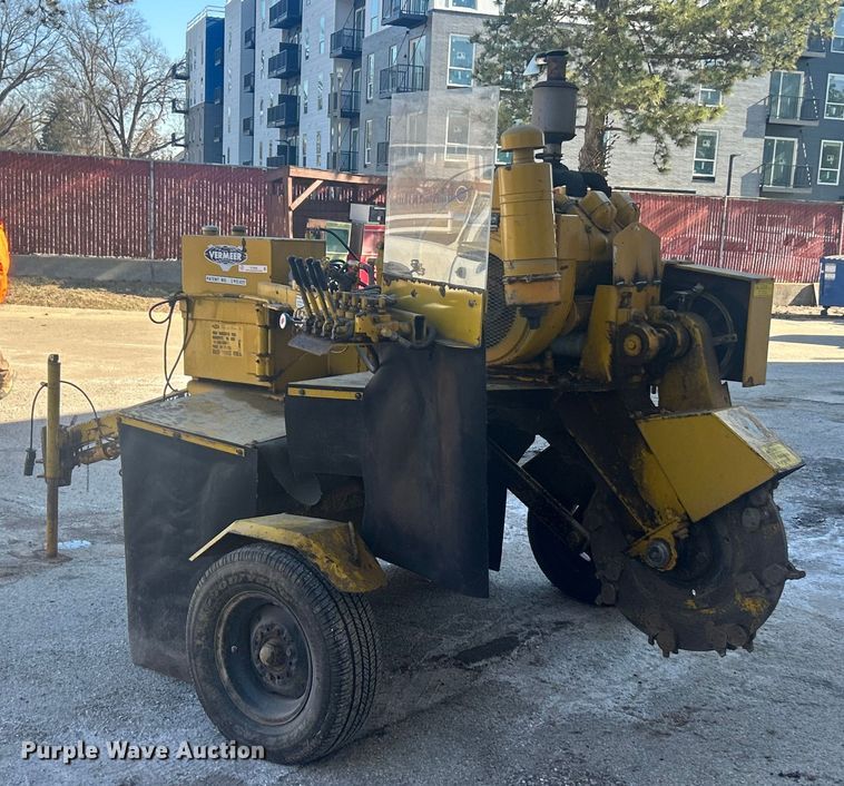 image for item ET6900 Vermeer 665 stump grinder