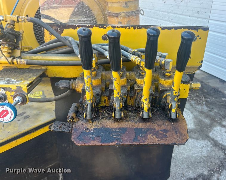 image for item ET6900 Vermeer 665 stump grinder