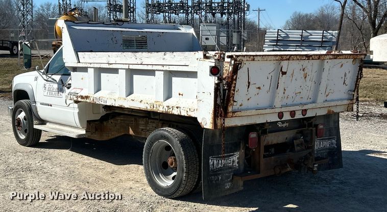 image for item ET6905 2001 GMC Sierra 3500HD SL dump bed pickup truck