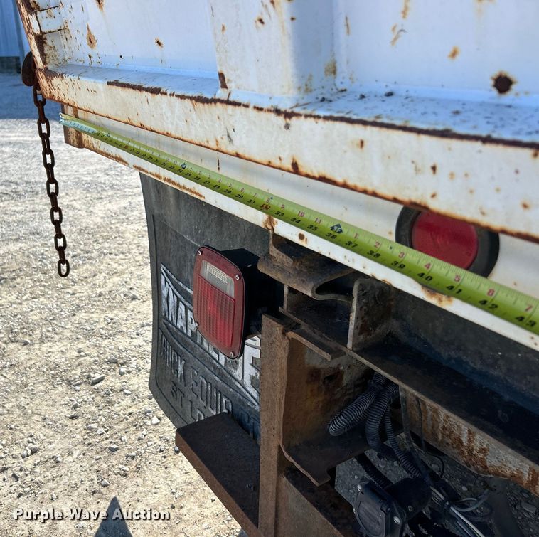 image for item ET6905 2001 GMC Sierra 3500HD SL dump bed pickup truck