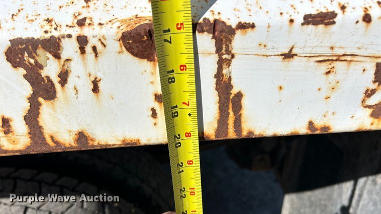 image for item ET6905 2001 GMC Sierra 3500HD SL dump bed pickup truck