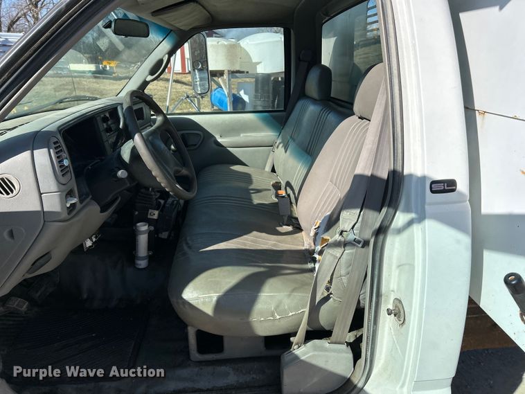 image for item ET6905 2001 GMC Sierra 3500HD SL dump bed pickup truck