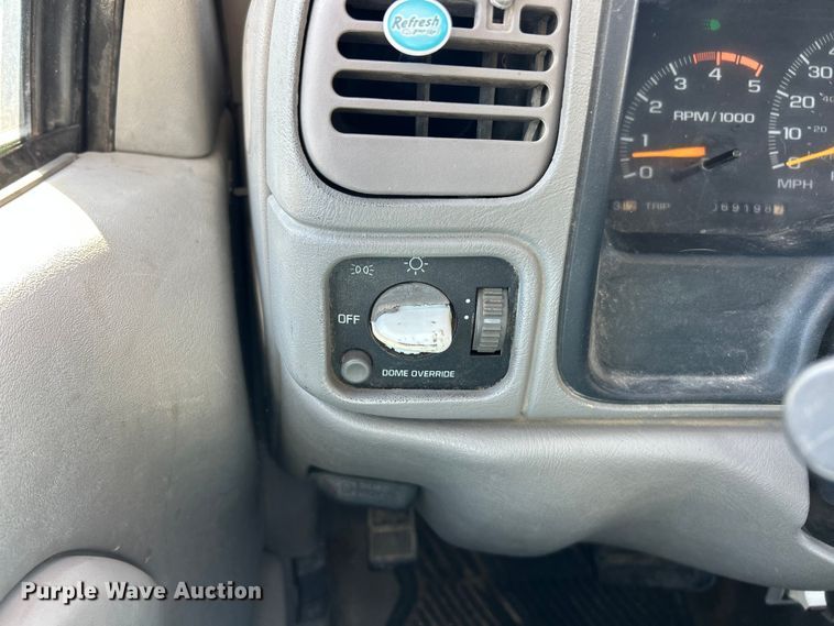 image for item ET6905 2001 GMC Sierra 3500HD SL dump bed pickup truck