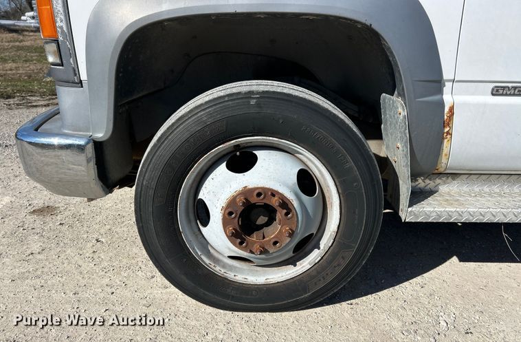 image for item ET6905 2001 GMC Sierra 3500HD SL dump bed pickup truck