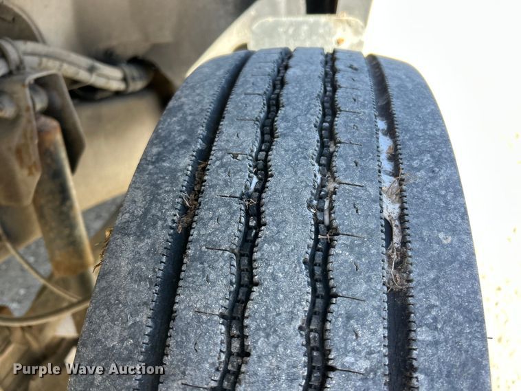 image for item ET6905 2001 GMC Sierra 3500HD SL dump bed pickup truck