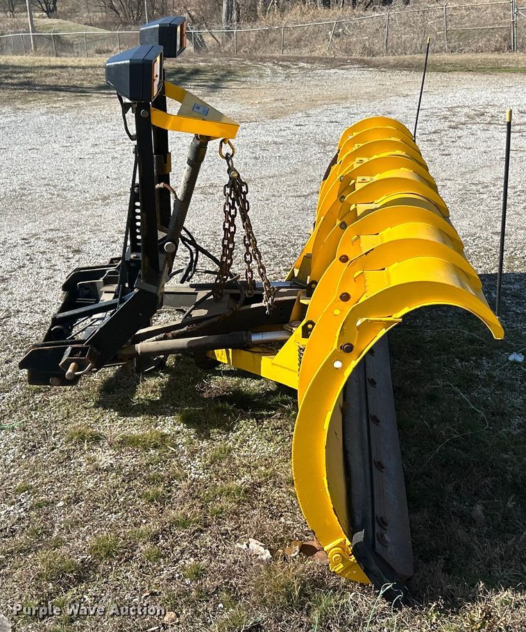 image for item ET6905 2001 GMC Sierra 3500HD SL dump bed pickup truck