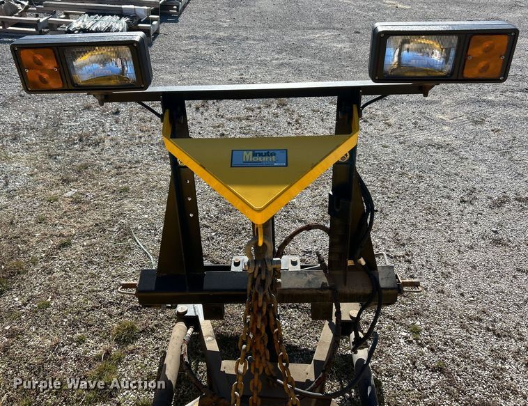 image for item ET6905 2001 GMC Sierra 3500HD SL dump bed pickup truck