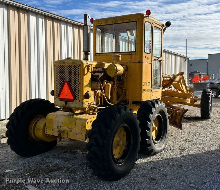 image for item ET6907 1962 Caterpillar 112 rigid frame motor grader