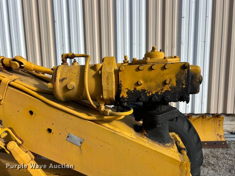 image for item ET6907 1962 Caterpillar 112 rigid frame motor grader