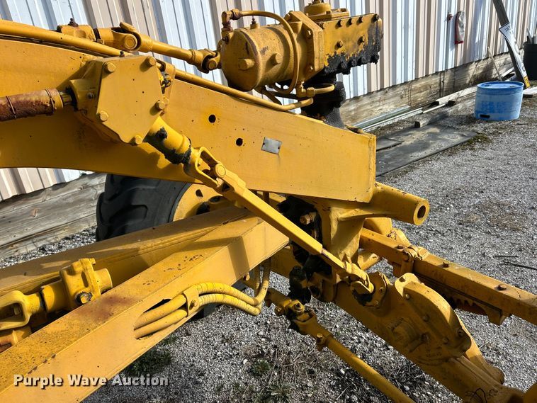 image for item ET6907 1962 Caterpillar 112 rigid frame motor grader