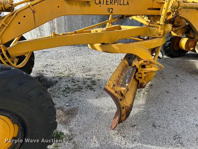image for item ET6907 1962 Caterpillar 112 rigid frame motor grader