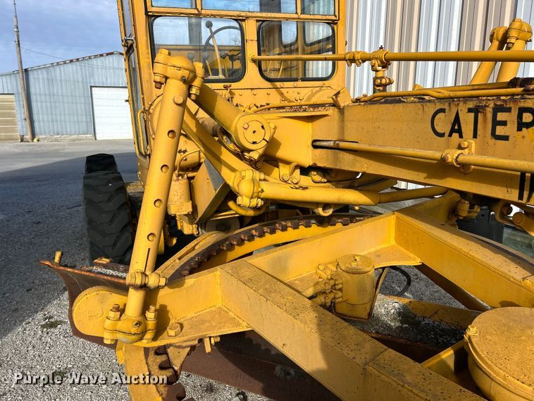 image for item ET6907 1962 Caterpillar 112 rigid frame motor grader