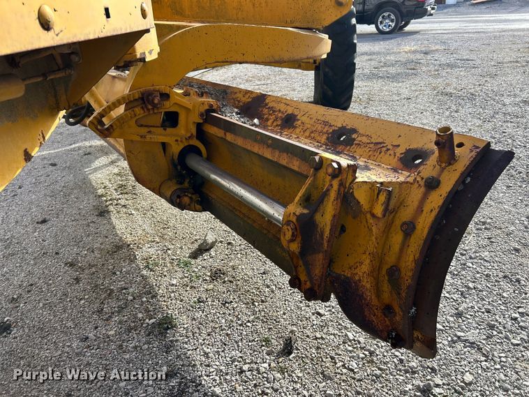 image for item ET6907 1962 Caterpillar 112 rigid frame motor grader
