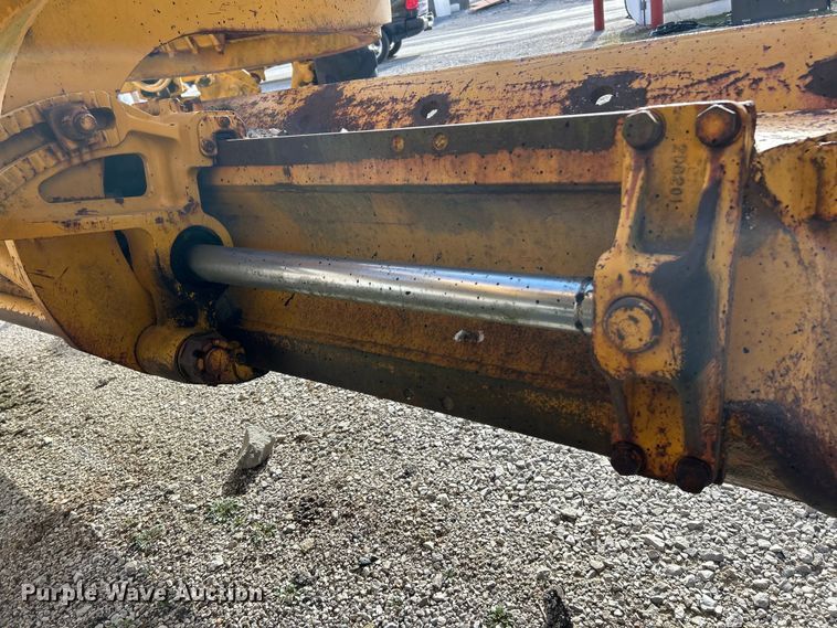 image for item ET6907 1962 Caterpillar 112 rigid frame motor grader