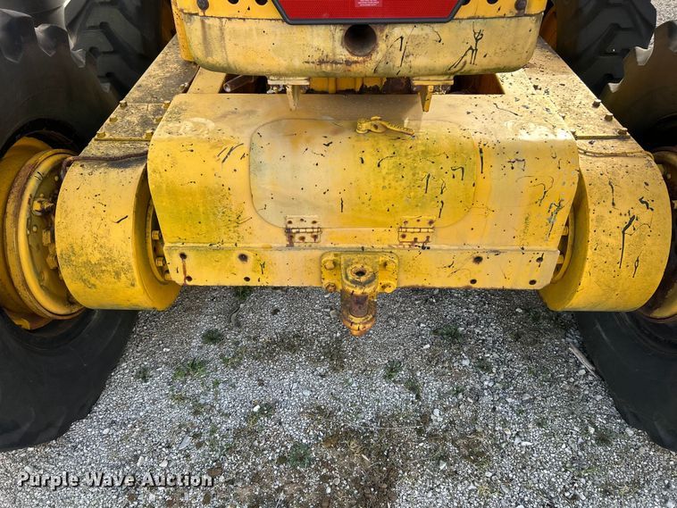 image for item ET6907 1962 Caterpillar 112 rigid frame motor grader