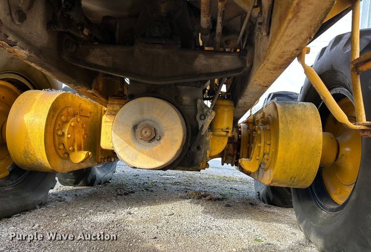 image for item ET6907 1962 Caterpillar 112 rigid frame motor grader