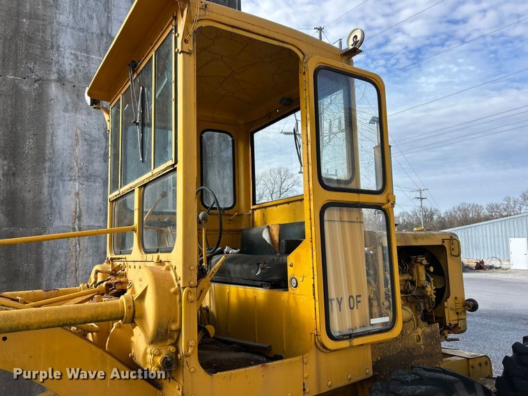 image for item ET6907 1962 Caterpillar 112 rigid frame motor grader