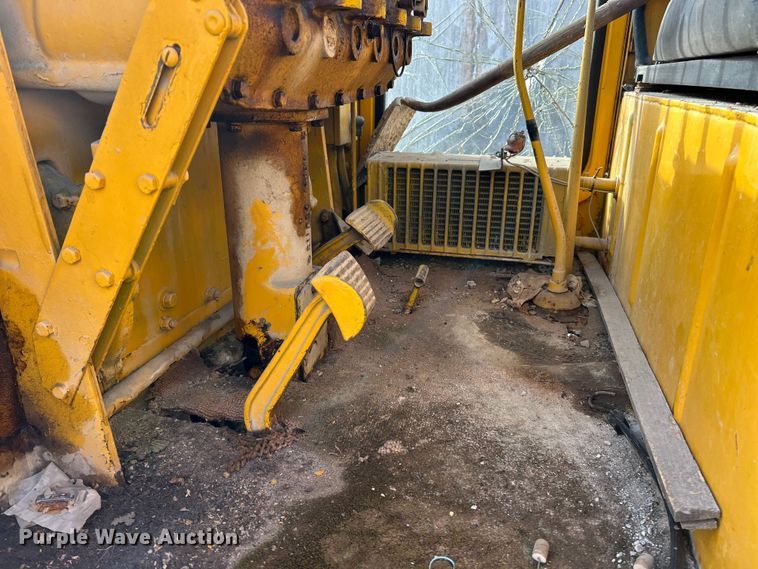 image for item ET6907 1962 Caterpillar 112 rigid frame motor grader