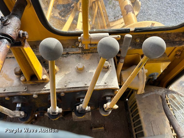 image for item ET6907 1962 Caterpillar 112 rigid frame motor grader