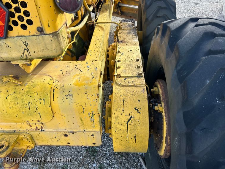 image for item ET6907 1962 Caterpillar 112 rigid frame motor grader