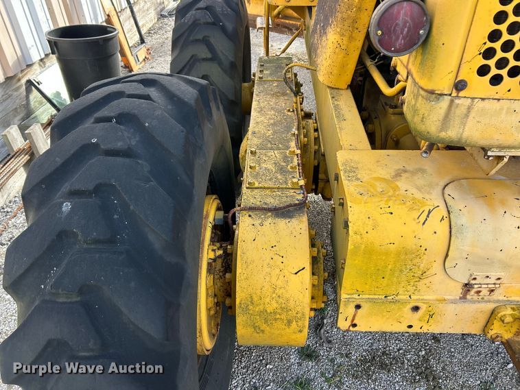 image for item ET6907 1962 Caterpillar 112 rigid frame motor grader