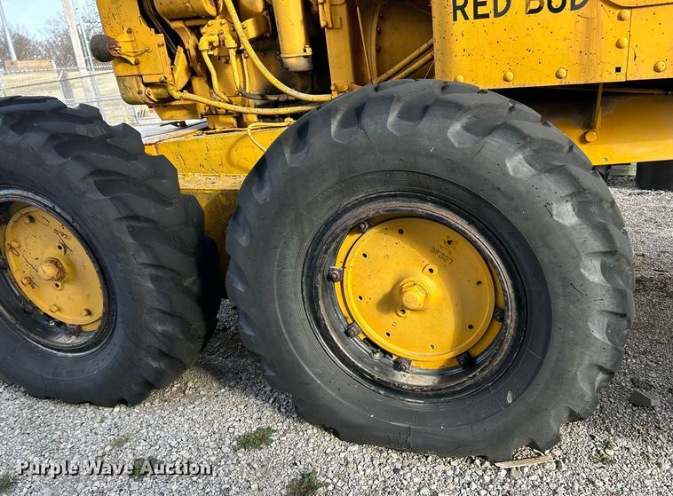 image for item ET6907 1962 Caterpillar 112 rigid frame motor grader