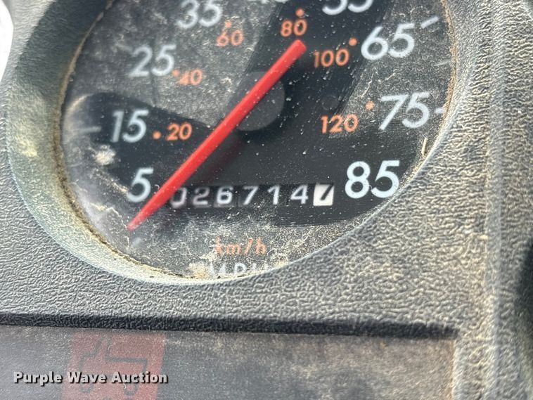 image for item ET7487 1999 Freightliner FL70 oil distributor truck