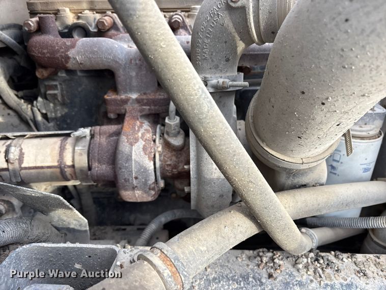 image for item ET7487 1999 Freightliner FL70 oil distributor truck