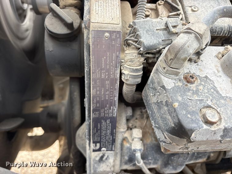 image for item ET7487 1999 Freightliner FL70 oil distributor truck