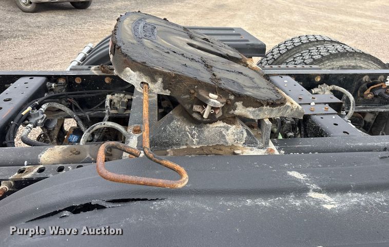 image for item ET7488 2014 International ProStar Plus 122  semi truck