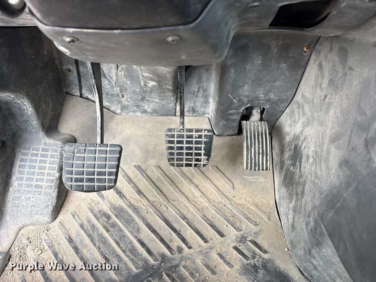 image for item ET7488 2014 International ProStar Plus 122  semi truck