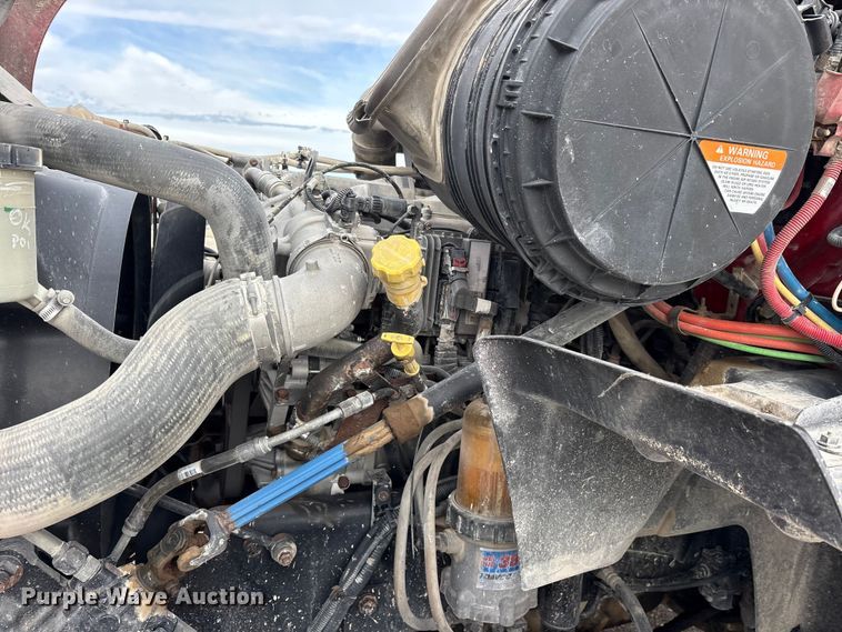 image for item ET7488 2014 International ProStar Plus 122  semi truck