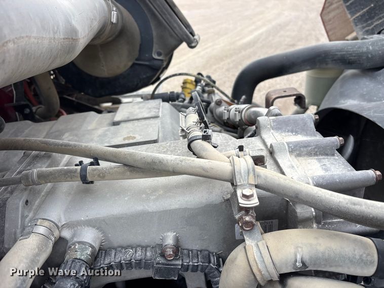 image for item ET7488 2014 International ProStar Plus 122  semi truck