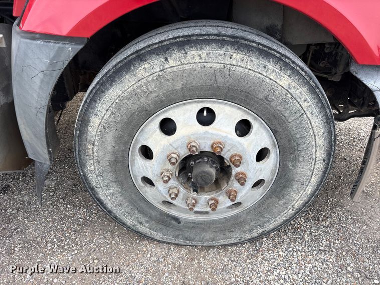 image for item ET7488 2014 International ProStar Plus 122  semi truck