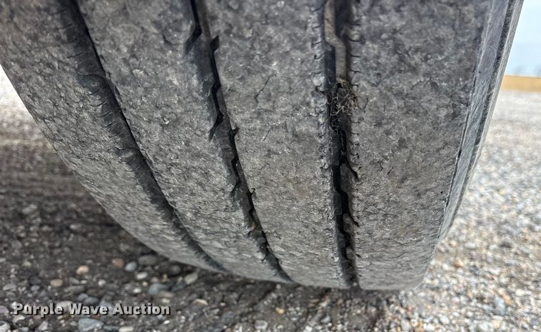 image for item ET7488 2014 International ProStar Plus 122  semi truck